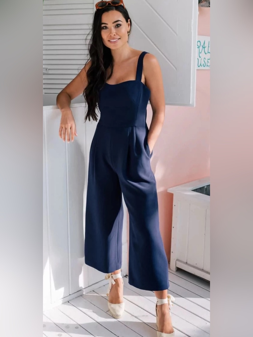 Gal Meets Glam Wide-Leg Jumpsuit Size 2P